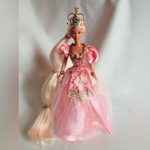 1997 Rapunzel Barbie Doll Mattel 17646 Jewel Crown Extra long Hair
